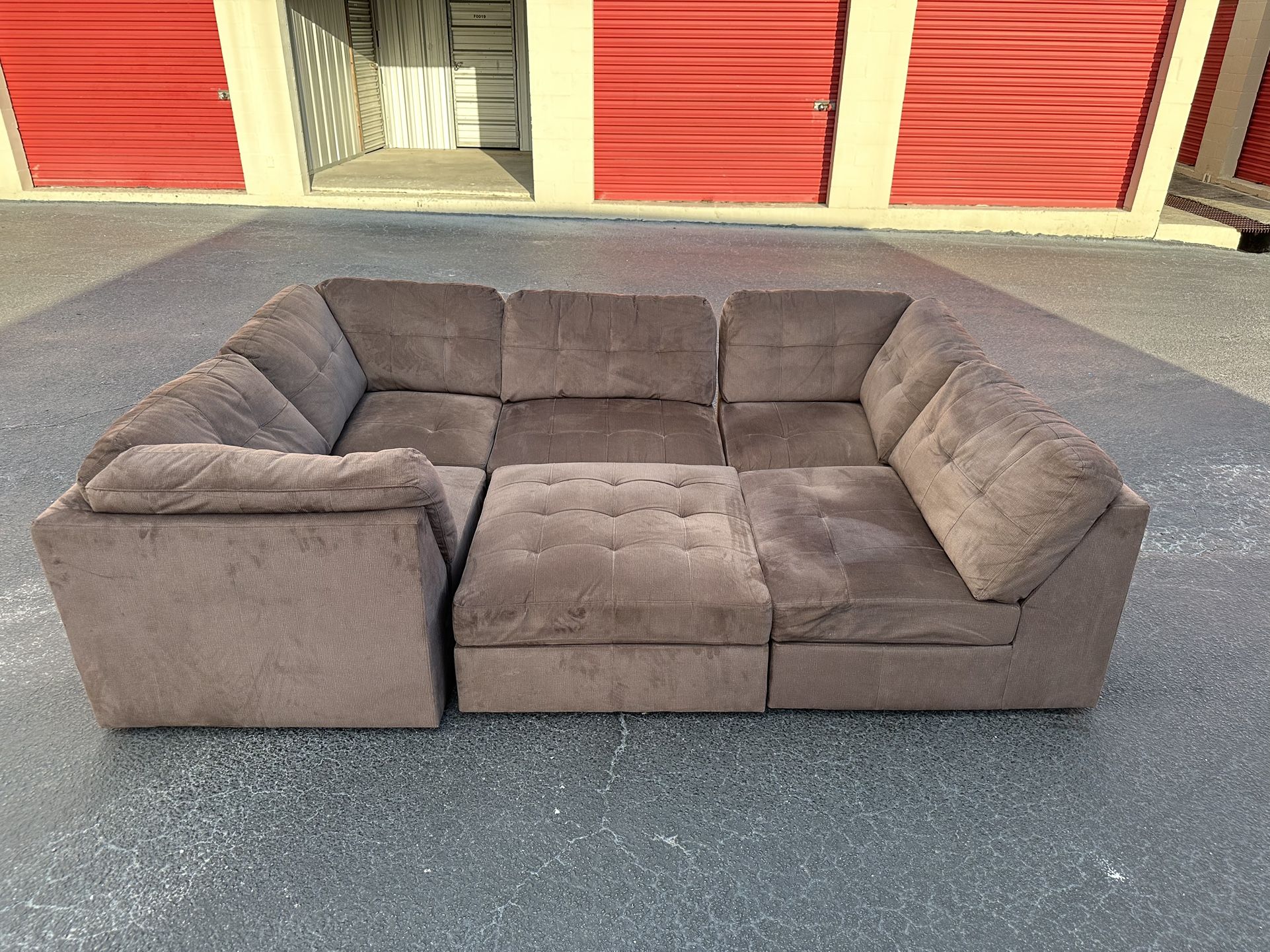 Brand New Super Comfy Nice Sectional Couch With Ottoman π₯π₯