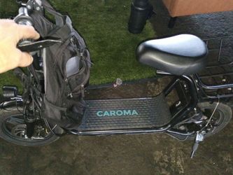 Caroma P4 Electric Scooter w/ Seat – 36V Lithium Battery – Runs Great