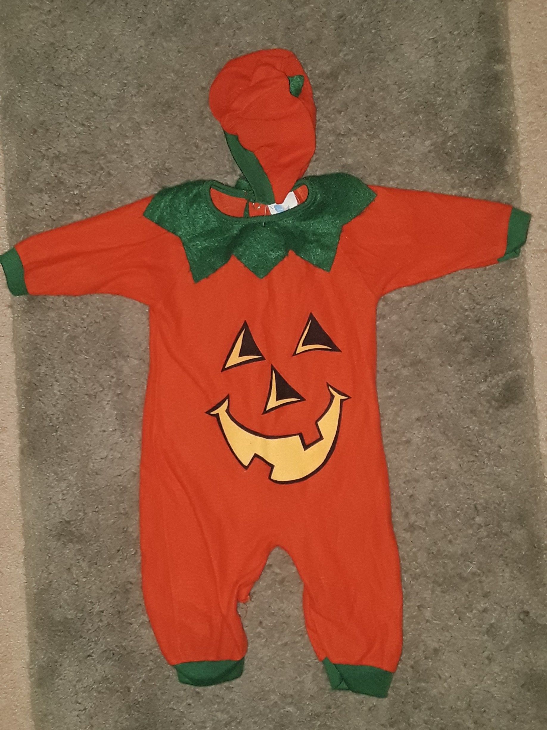 new pumpkin newborn costume