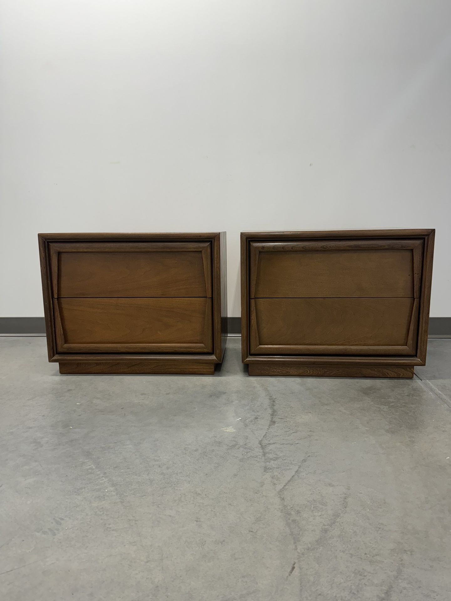 KROEHLER Night Stands (Pair)