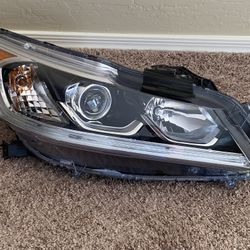 Factory OEM 2016-2017 Honda Accord Right Passenger Side Halogen Headlight 