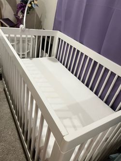 Crib + mattress and cover