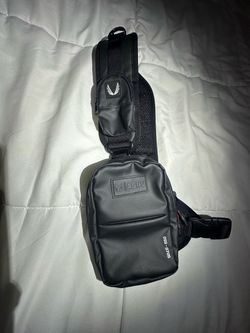 0705. WATERPROOF HOLSTER SLING BAG - BLACK