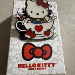 Hello Kitty Pin