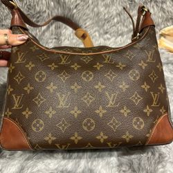 Louis Vuitton Bologne Handbag