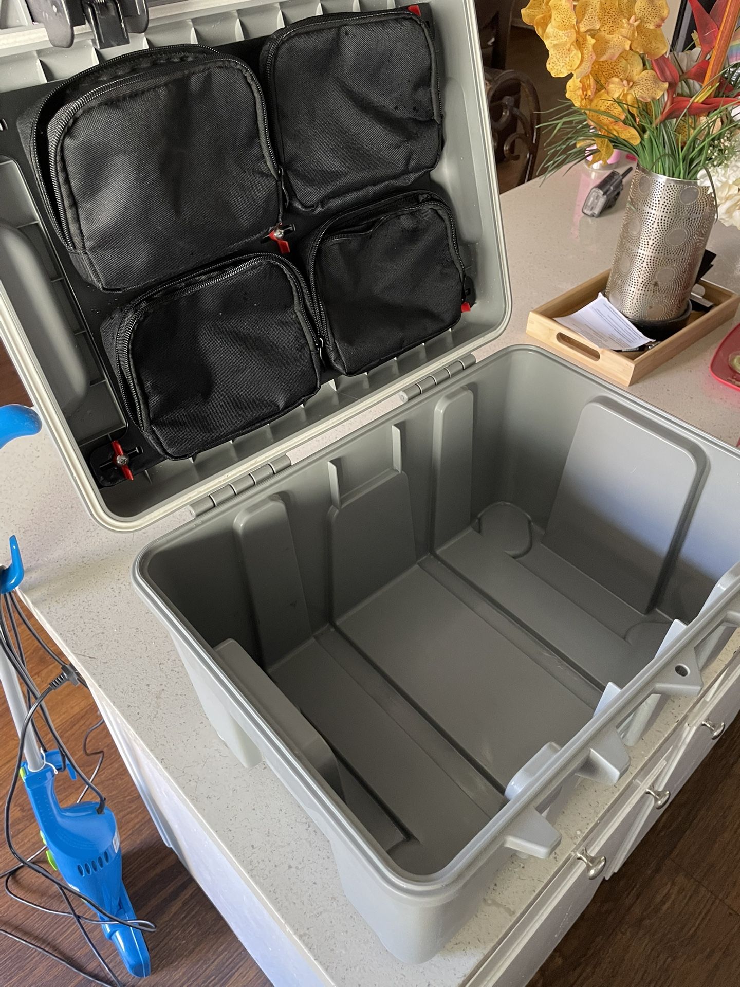 Pack And Carry Box