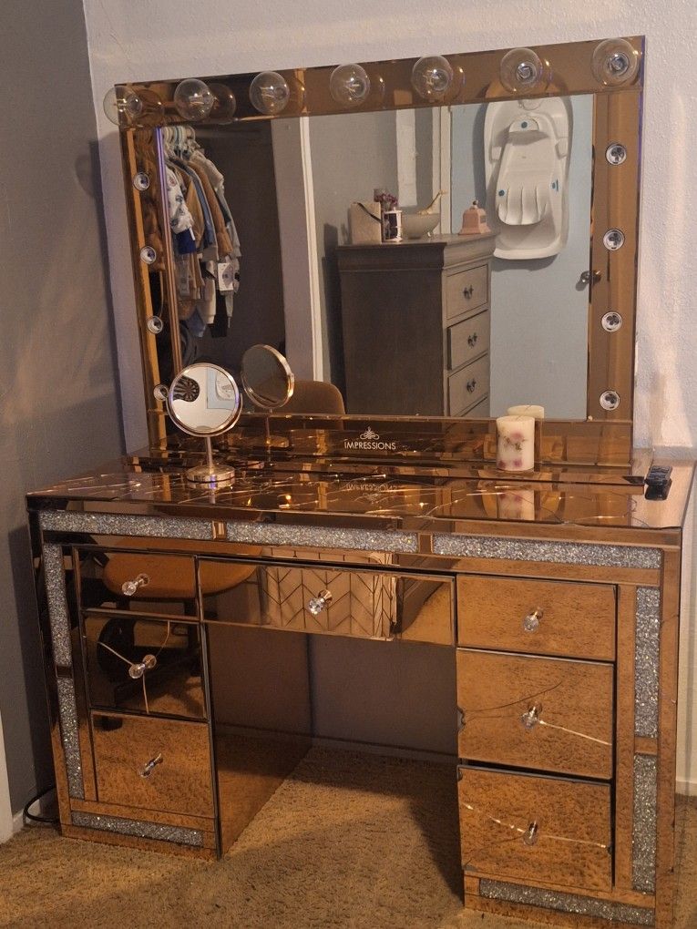 Impression Vanity 