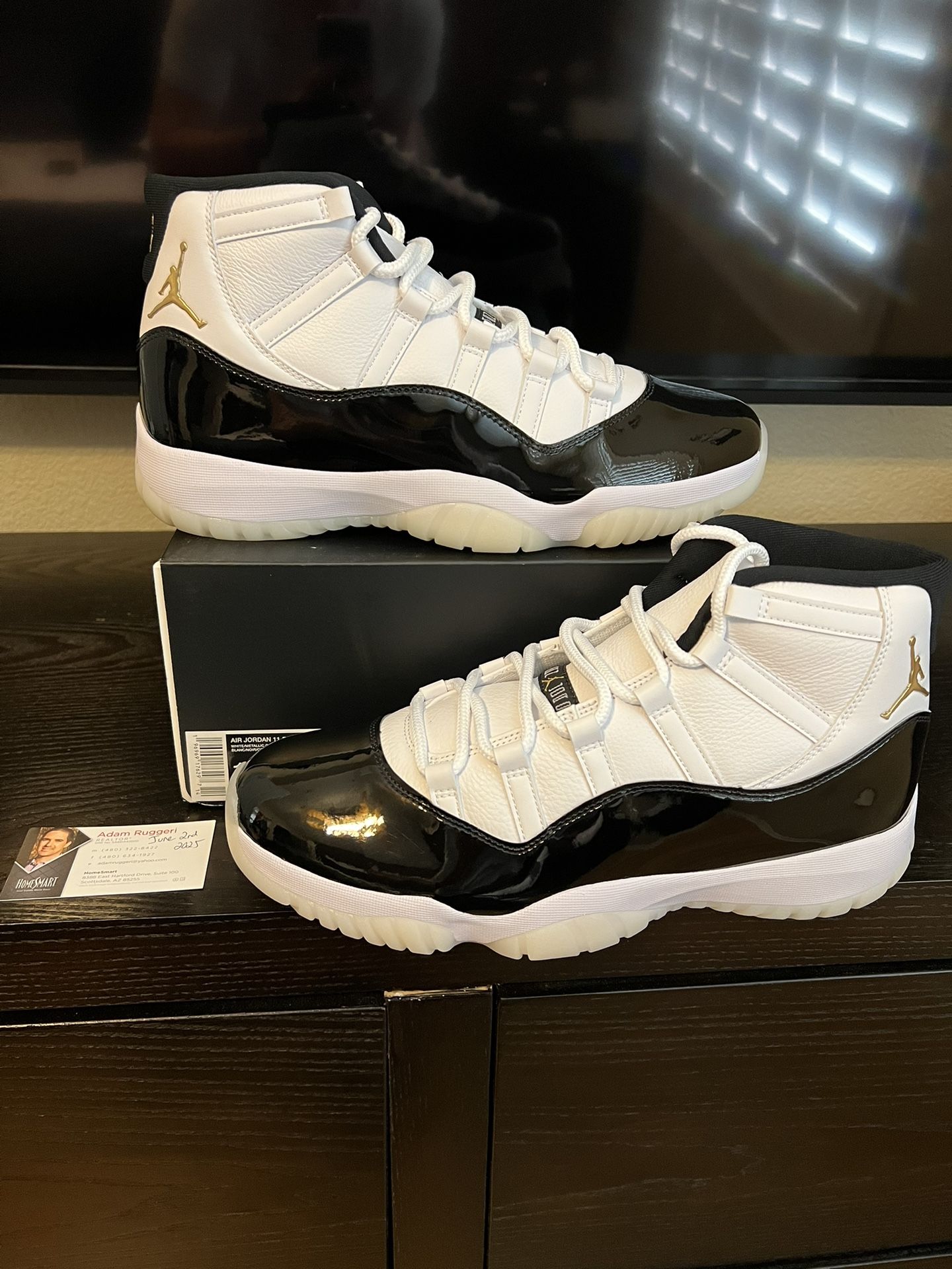 Jordan 11 Gratitude Size 12 DS