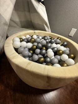 Tent + Ball Pit