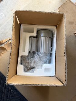 Motor for portable electric cement mixers