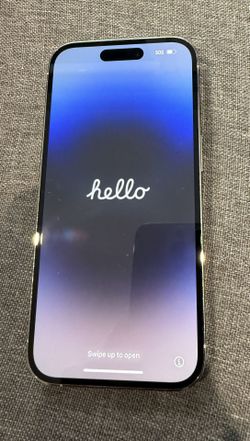 iPhone 14 Pro 256 GB SILVER - $400
