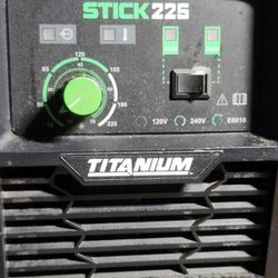 Stick Welder TITANIUM
STICK225