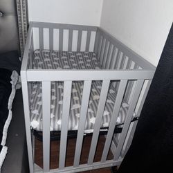 Mini Crib