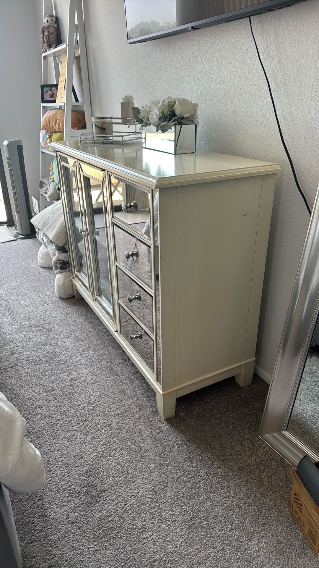 White Dresser W Mirrors