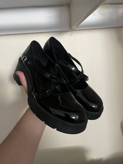 Cute Black Chunky Platform Heels With Straps