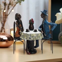 Couple date night resin tabletop object ，D2175