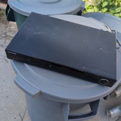 Samsung BD-P2500 BLU-RAY DVD Player, not working, free