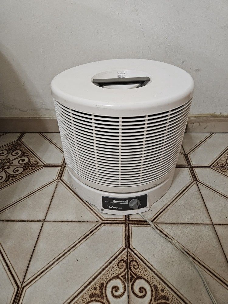 Large Honeywell Air Purifier
