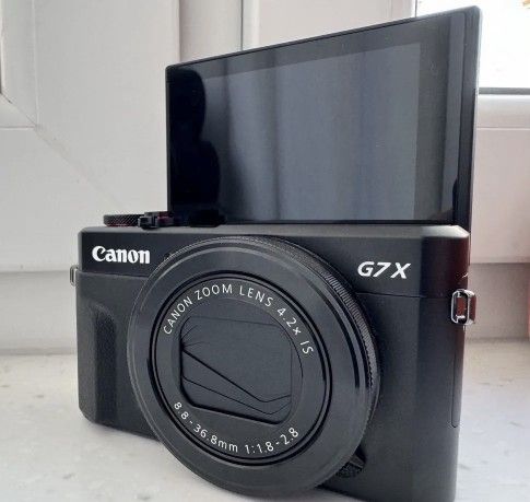 Canon PowerShot G7X Mark II