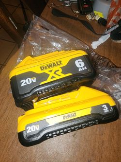 Firm Price๐ Dewalt 20v 6.0 battery & 3.0 like new price for both/ Precio Firme๐