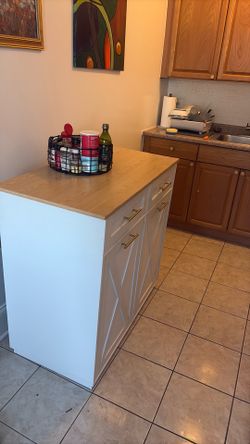 Rolling Island Table
