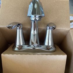 Moen Two Handle Lavatory Faucet 6410 Chrome Bathroom