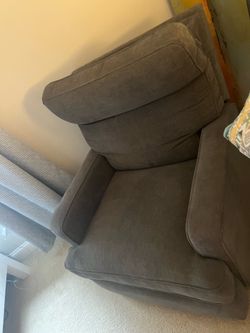 Electric Power Recliner – $200
