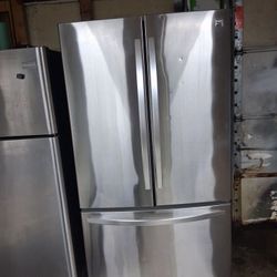 Kenmore Refrigerator 