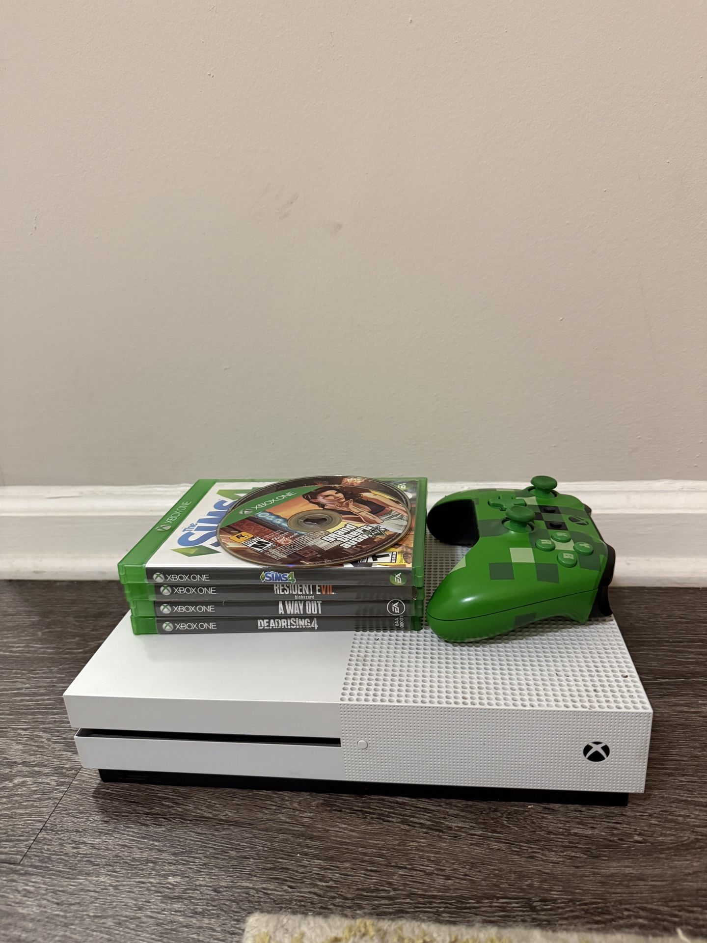 Xbox One S with 6 Games