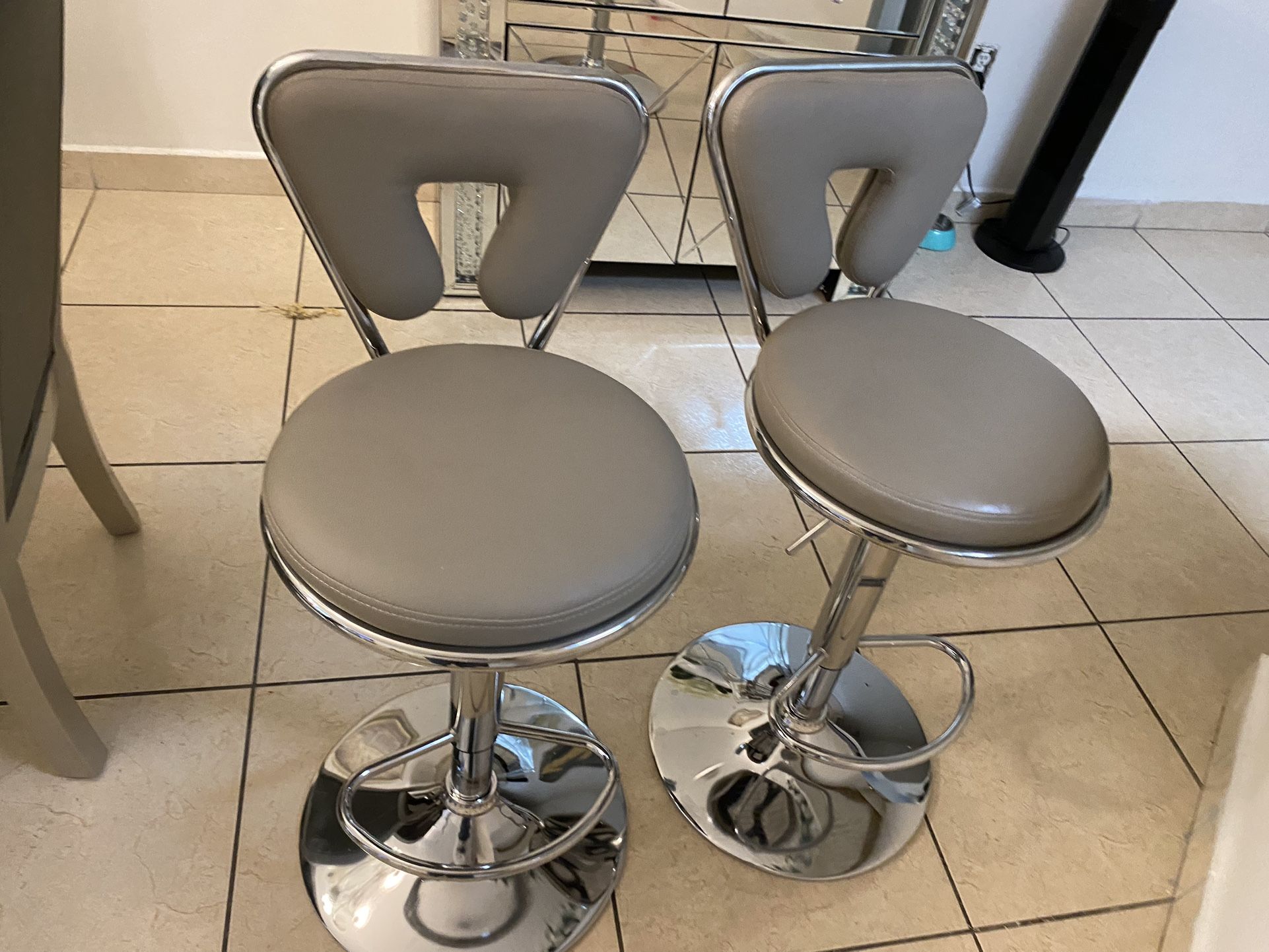 New Set Of 2 Bar Stools Available In White Or Black