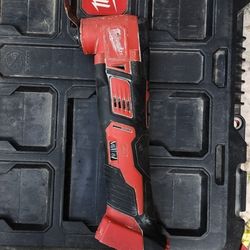 Milwaukee M18 Multitool 