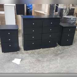 Dresser And Nightstands 