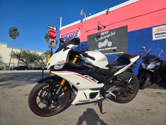 2019 Yamaha yzf r3, WHITE