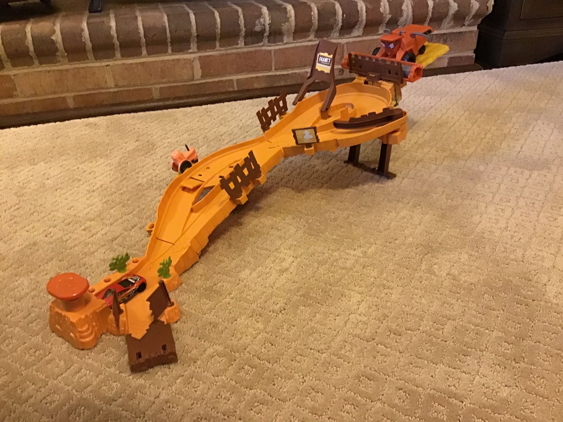 Disney/Pixar Cars Escape From Frank Track Set