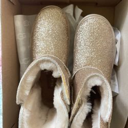 Kids Ugg Boot Size 10