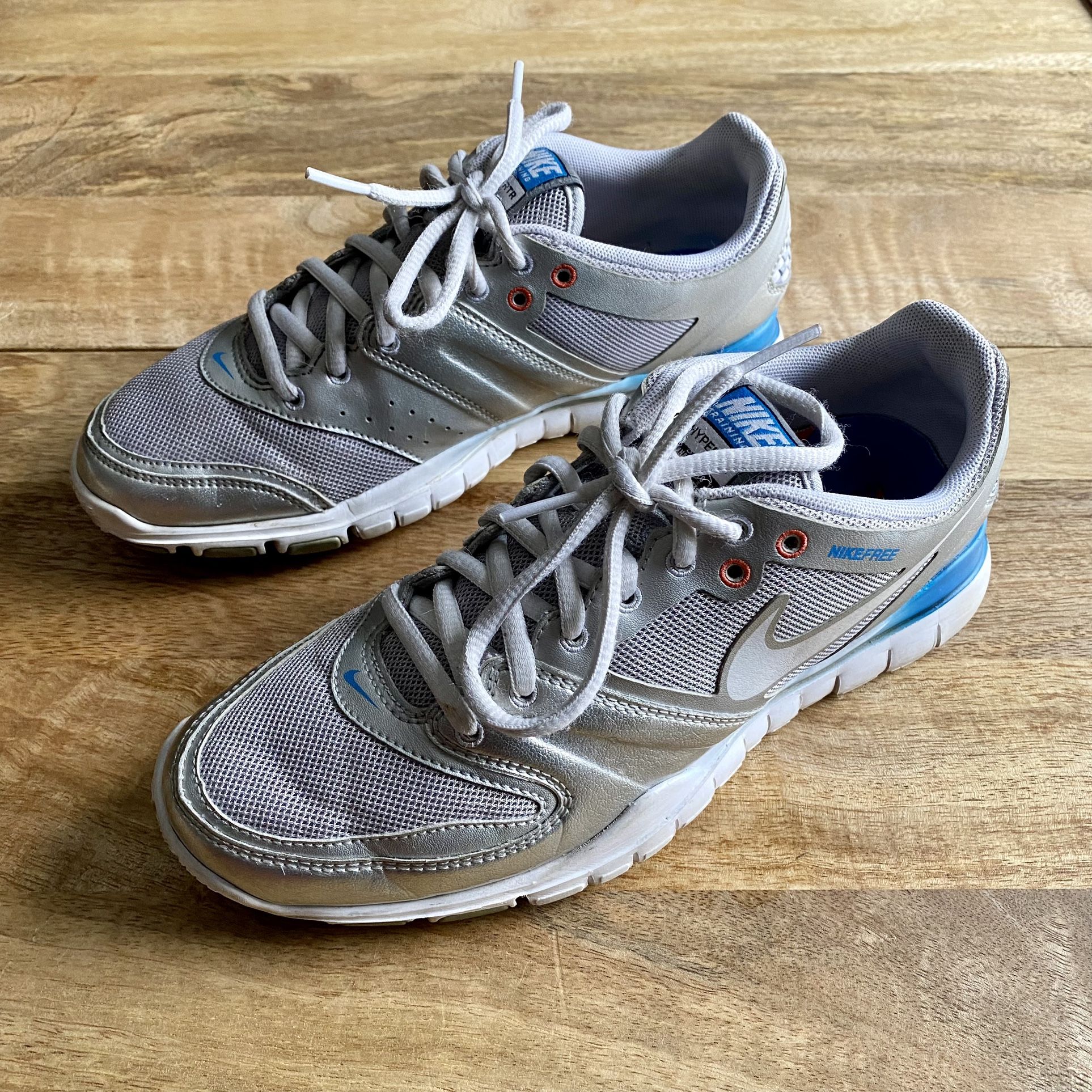 Nike Womens HyperTR shoes