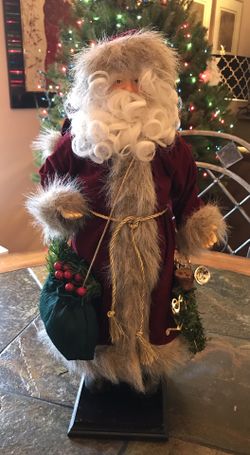 Beautiful 18” Santa figurine