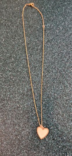 Gold ated necklace with heart pendant