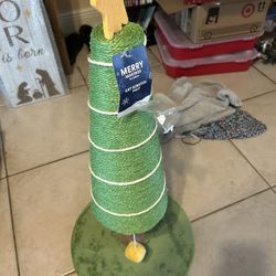 🎄 Brand New Christmas Tree Cat Scratcher – Petco 🎄