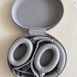 Sony xm 4 headphones 