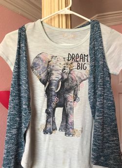 Girls shirt size 7/8 very cute 😊