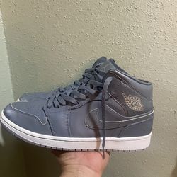 Air Jordan 1 Retro  Mid Cool Grey 2015” Authentic  size 11