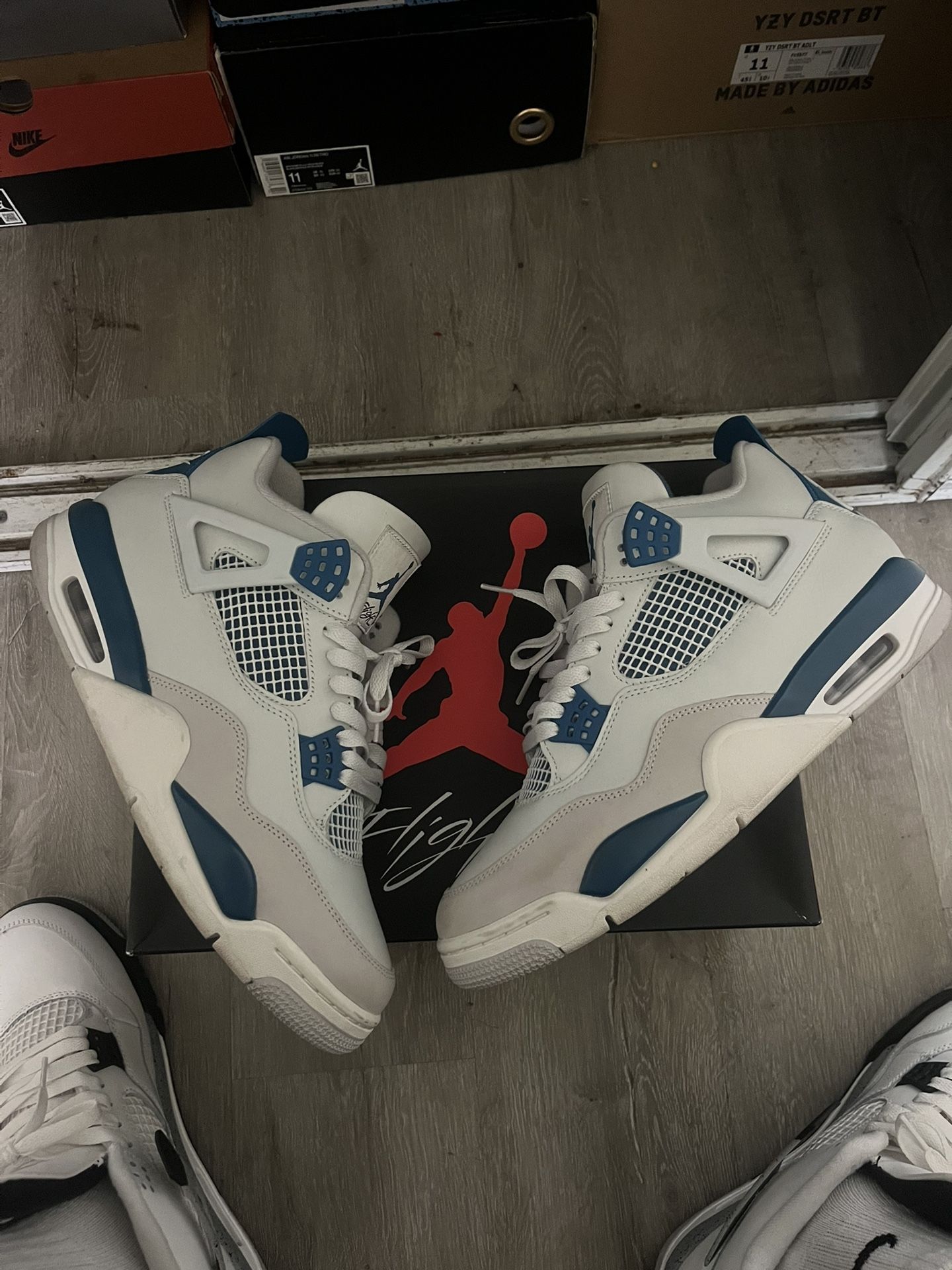 Air Jordan 4 Military Blue 