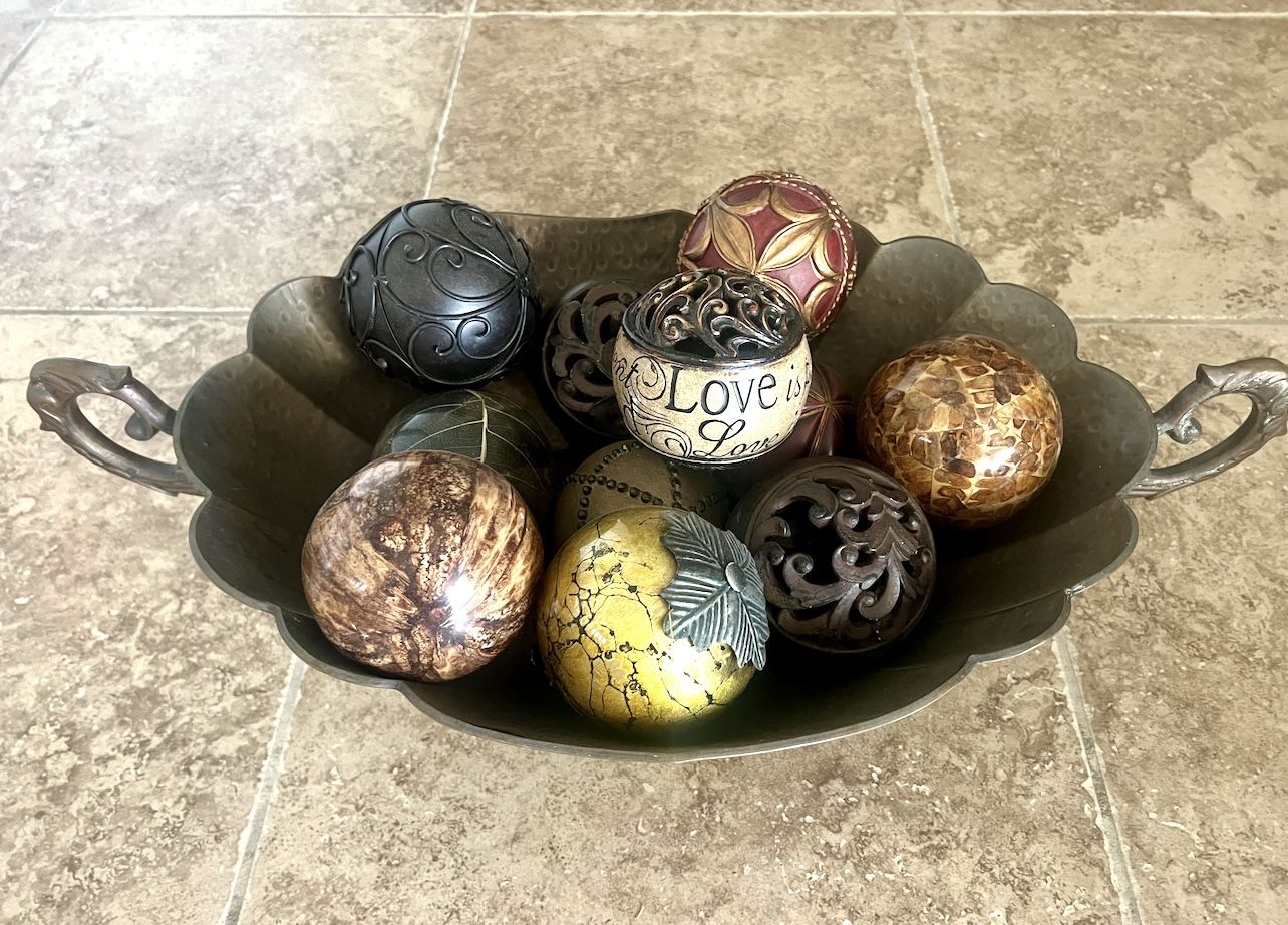 Bowl With Decorative Balls