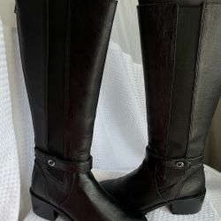 Coach  Boots Size 7.5  