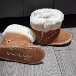 Baby Boots Size 4 / New