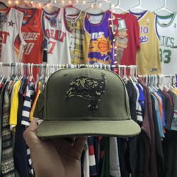 Tampa Bay Buccaneers Salute To Service SnapBack 