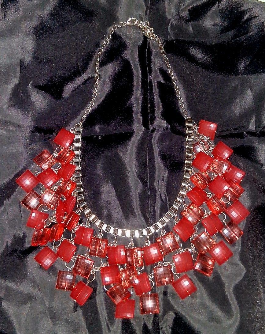 ASSORTED NECKLACES PRICED SEPARATELY