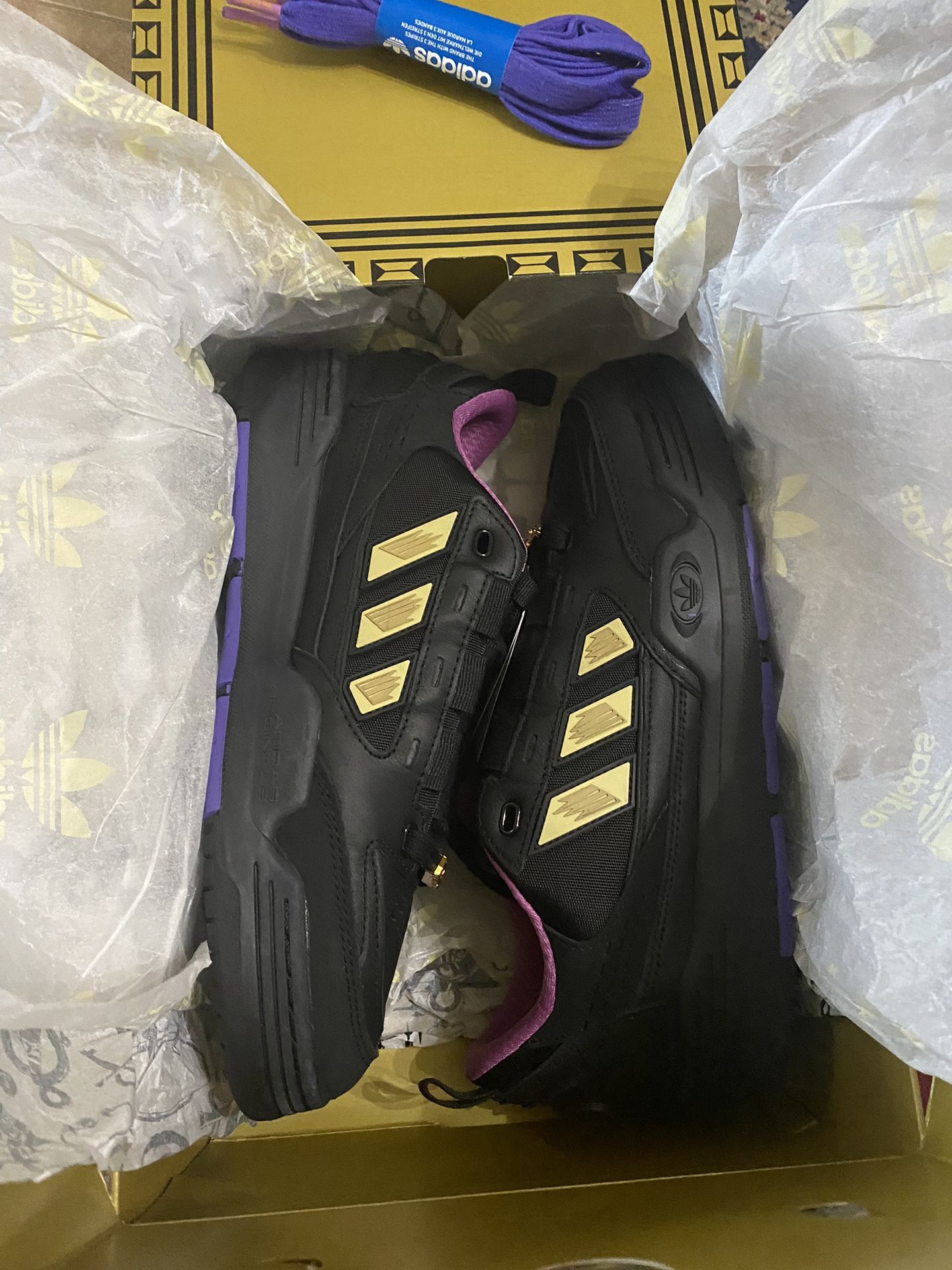 Adidas 2000 Yugioh With Sealed Dark Magician Promo Card 9.5 Mens -  www.eharrisgallery.com