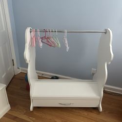 Ace Kids Furniture Lion Mobile Dress Up
